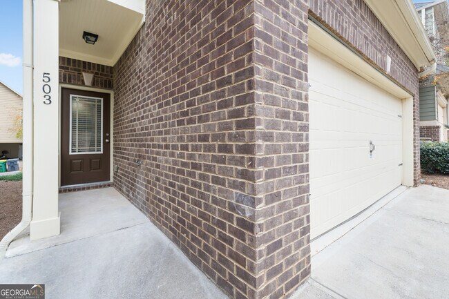 Foto del edificio - 503 Mill Ridge Rd
