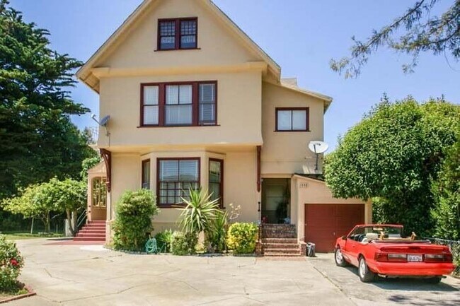 Foto del edificio - 1338 Holly St