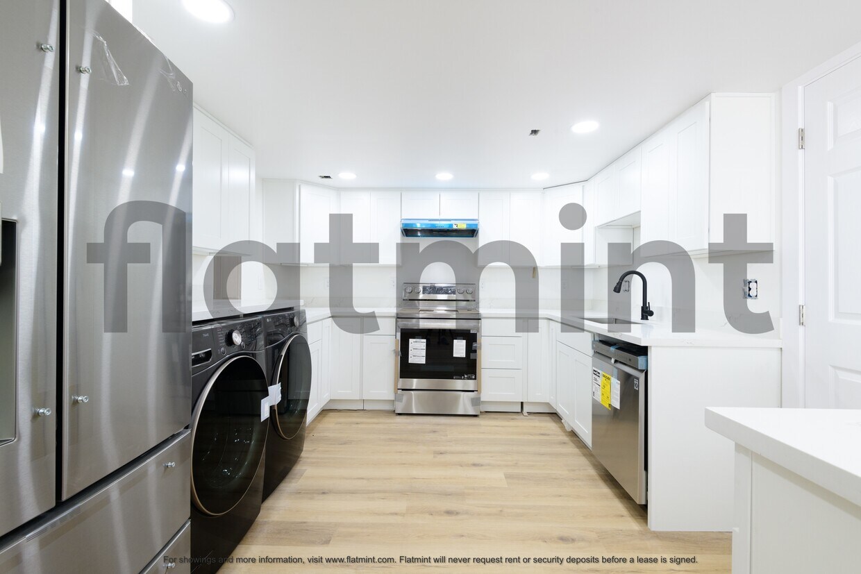 Foto principal - 4646 S Willow St