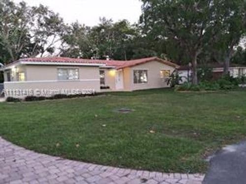 Primary Photo - 7801 SW 58th Ct