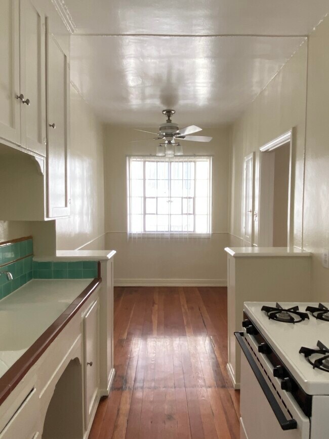 Foto del edificio - Wilshire Villas North