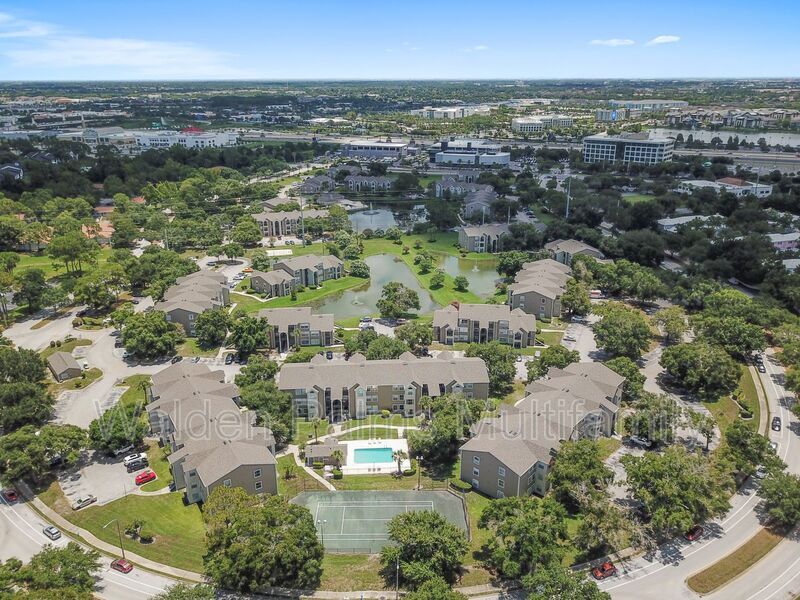 Foto principal - 4752 Walden Cir