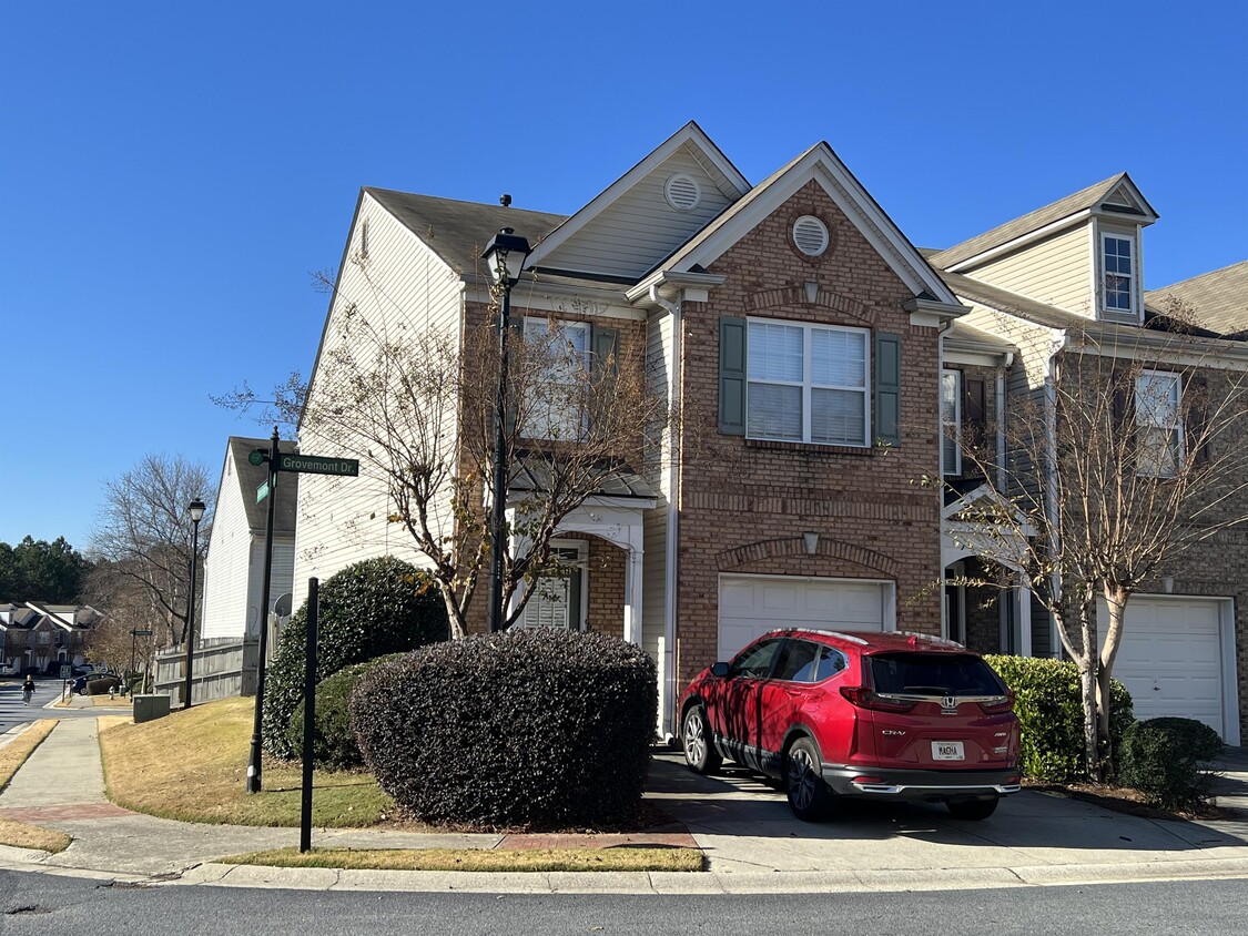 Primary Photo - 2224 Grovemont Dr