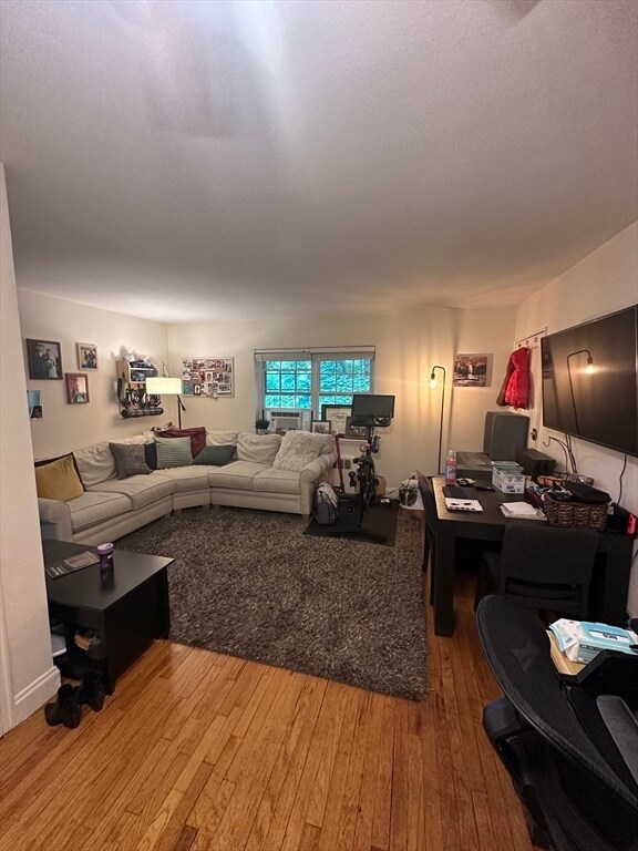 Foto del edificio - 5 Charlesbank Rd