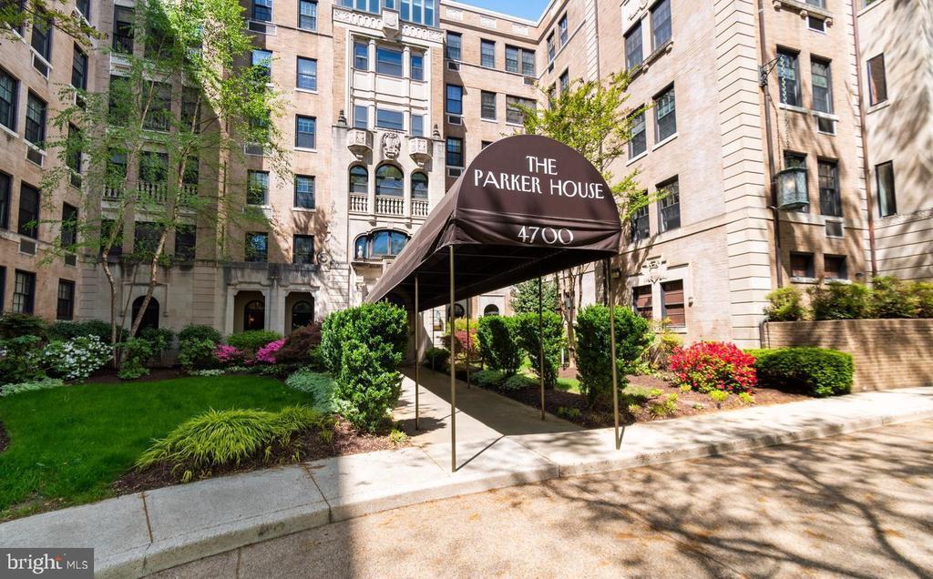 Foto principal - 4700 Connecticut Ave NW