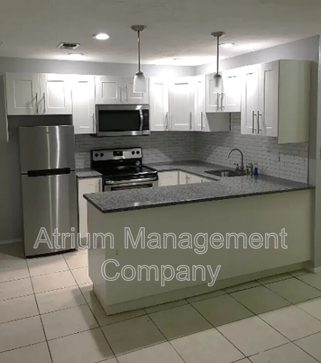 Foto del edificio - 2399 Eastwood Dr