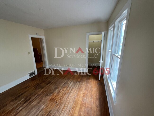 Foto del edificio - Upper 2BR/1BA - All Utilities Paid by Land...