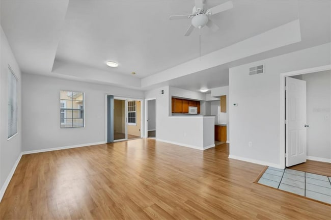 Building Photo - 1010 Villagio Cir