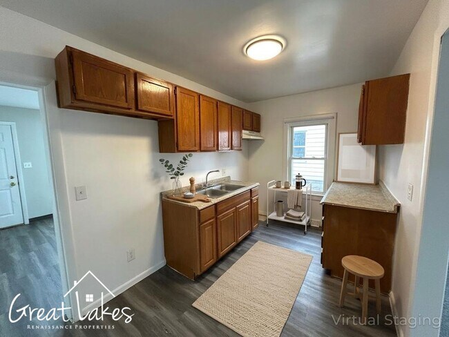 Foto del edificio - Stunning 3 bedroom / 1.5 bathroom house now available for rent!