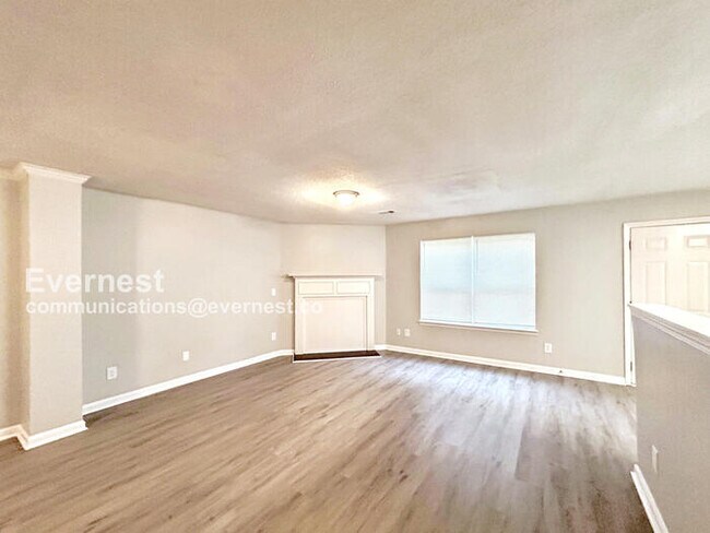 Foto del edificio - 5419 Bluegrass Dr