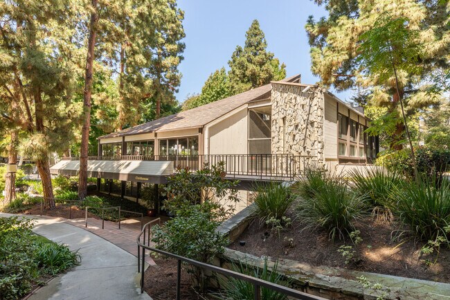 Building Photo - 8650 Gulana Ave