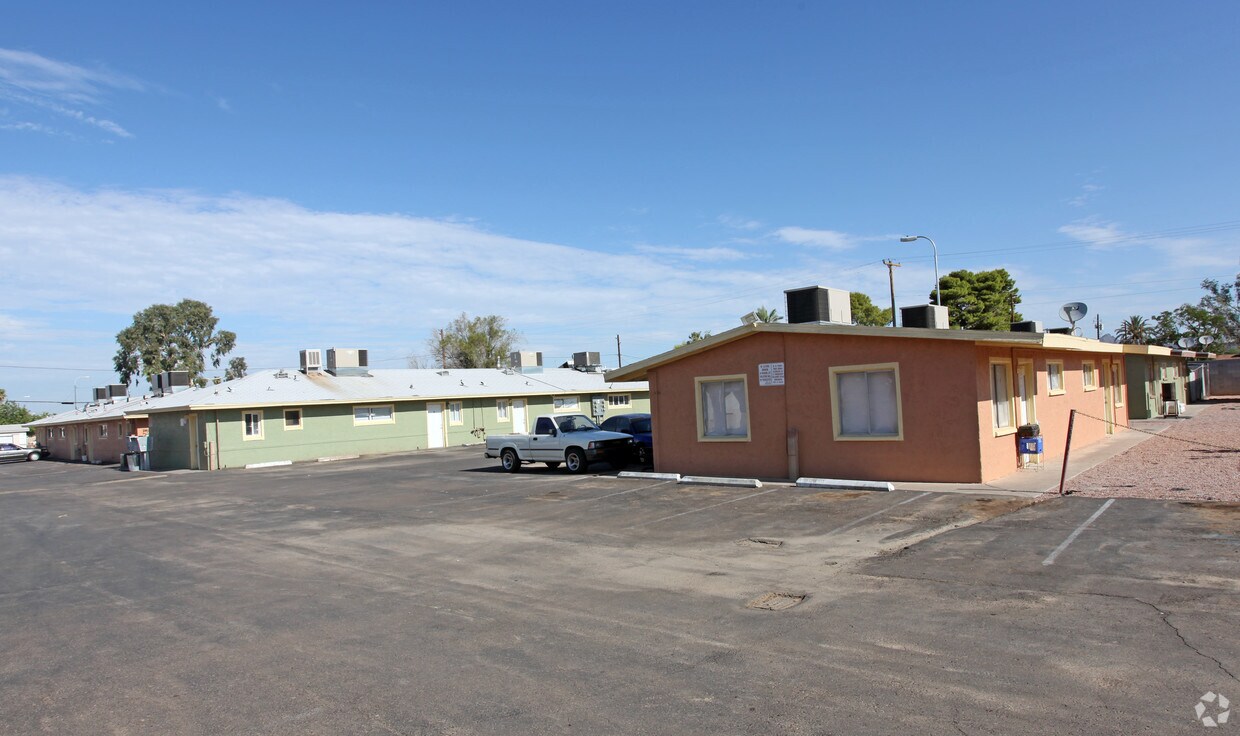 Palisade East Apartments 1401 N 35th St Phoenix, AZ