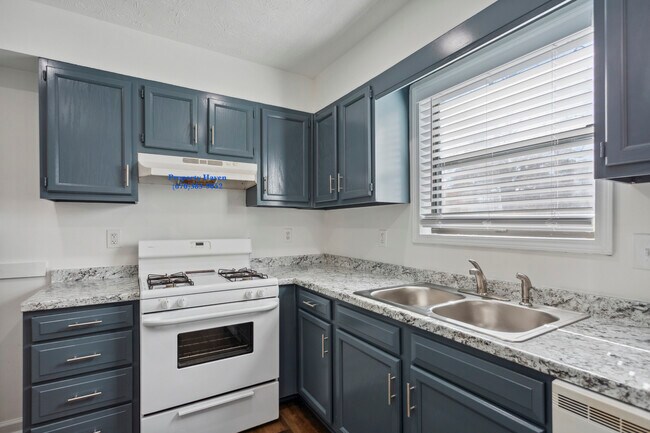 Building Photo - 726 Bellemeade Way SW