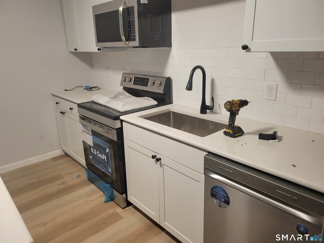 Foto del edificio - 194 Hartford Rd