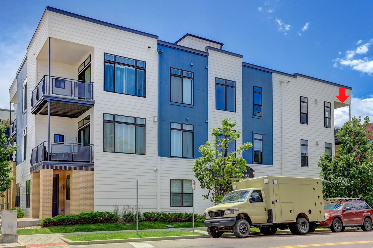 Foto principal - 2 bedroom 2 bath Penthouse apartment in Wa...
