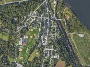 Building Photo - 52 N Front St