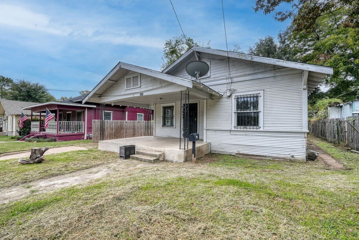 Foto principal - 3 Bed 2 Bath House for Lease