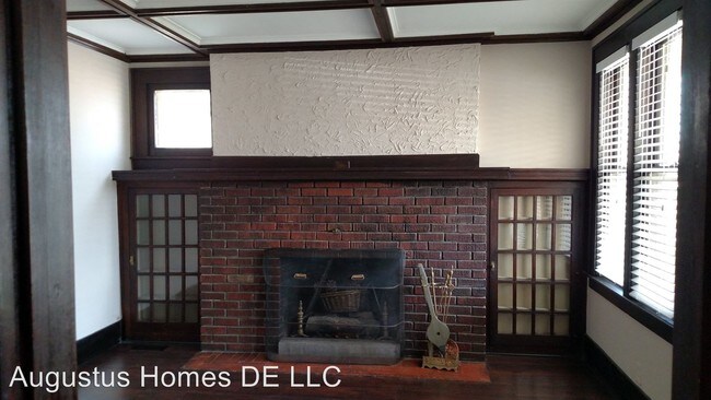 Building Photo - 120 S West St