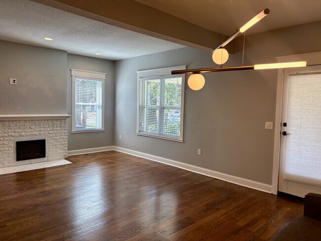 Building Photo - 3783 Washington St