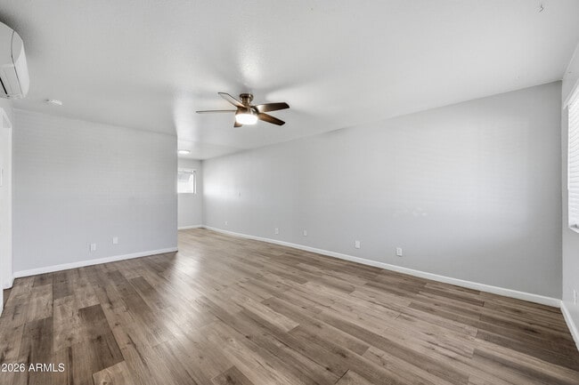 Building Photo - 3025 N 32nd St