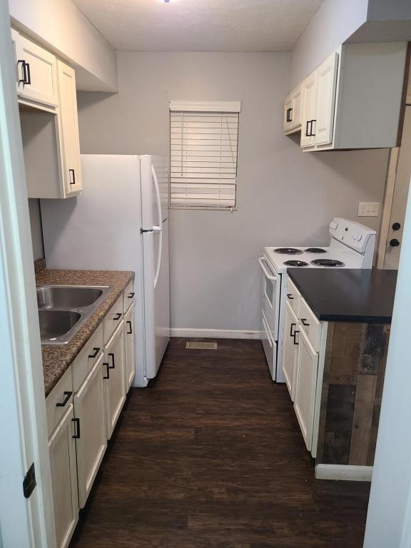 Foto del edificio - 1707 Kings Mill Ct