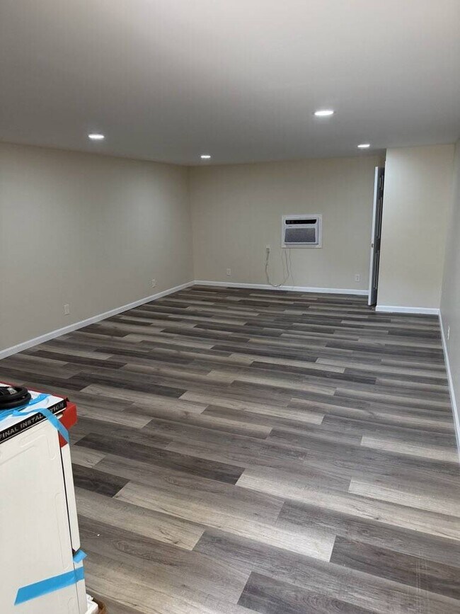 Foto del edificio - 808 Annie Pearle Ln