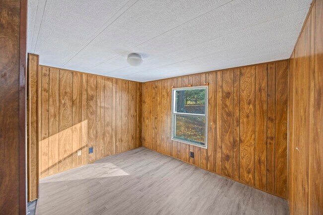 Foto del edificio - 4220 State Rd J