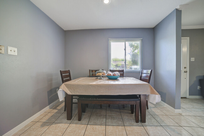 Large Dining Area - 1907 Greenhill Dr