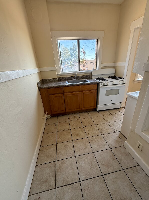 Foto del edificio - 3524 Foothill Blvd