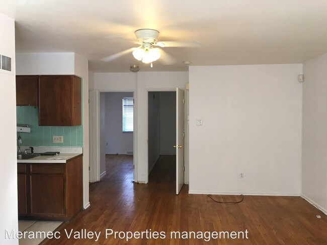 Foto del edificio - 2 br, 1 bath Apartment - 3541 Victor