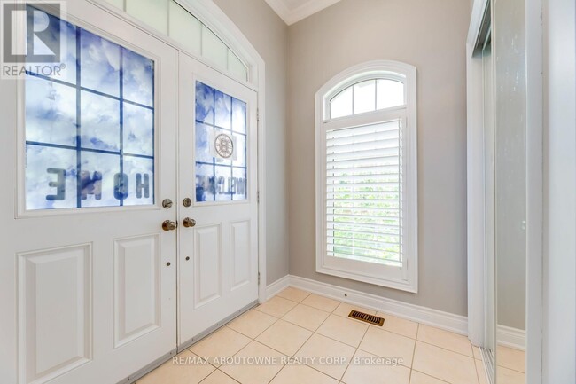 Building Photo - 2481 Taylorwood Dr