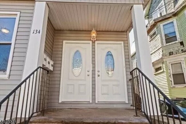 Building Photo - 134 Scheerer Ave