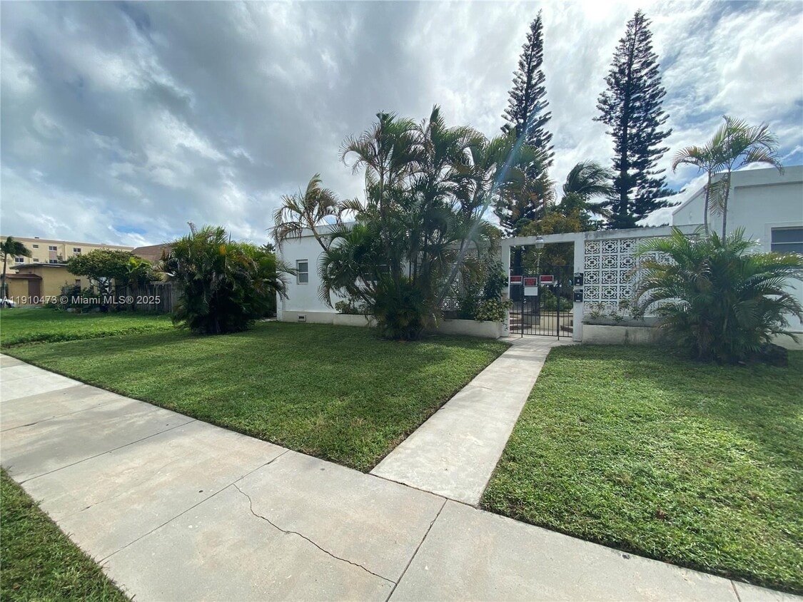 Foto principal - 1820 Funston St
