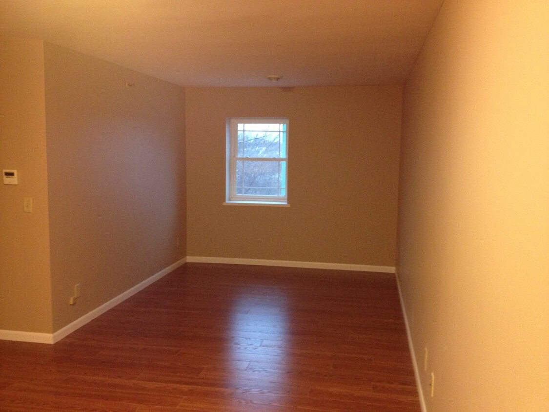 Foto del edificio - 317-331 S Delaware Ave