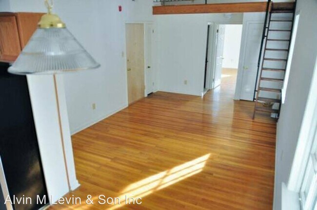 Building Photo - 417 S Juniper St