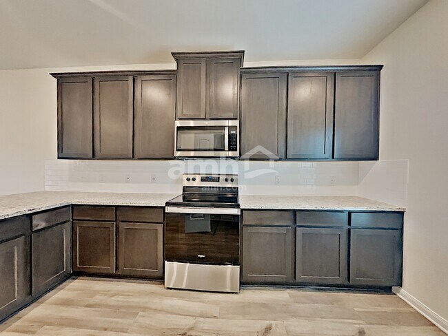 Foto del edificio - 3137 Bowen St