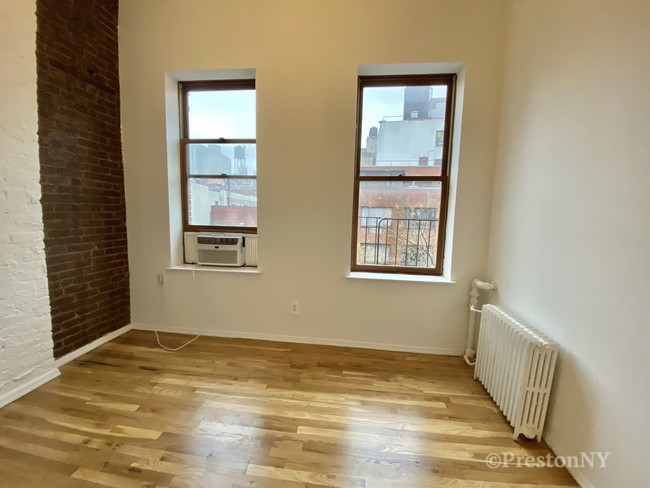 Building Photo - 222 E 21st St