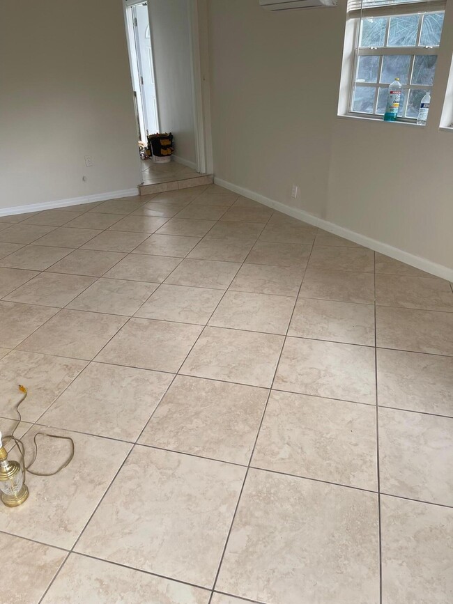 Foto del edificio - 2300 NE 5th Ave