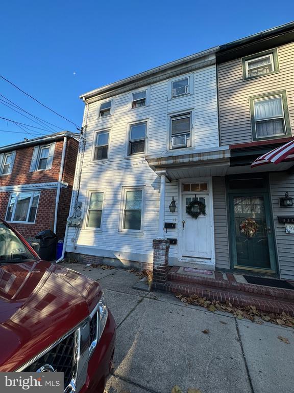 Primary Photo - 225 Wood St