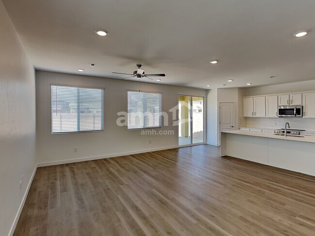 Foto del edificio - 9653 N Rancho Lozano