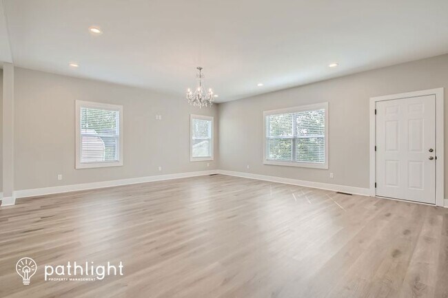 Building Photo - 4516 Packard Dr