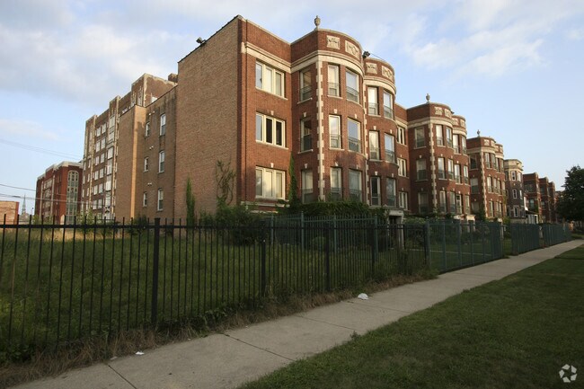 Foto del edificio - 7129 S Euclid Ave