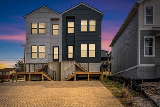 Building Photo - 3803 Dr Walter S Davis Blvd