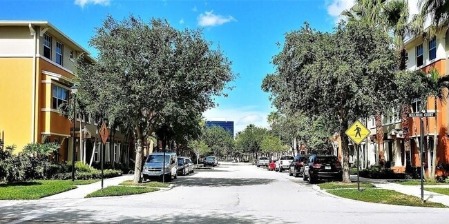 Foto del edificio - 883 Millbrae Ct