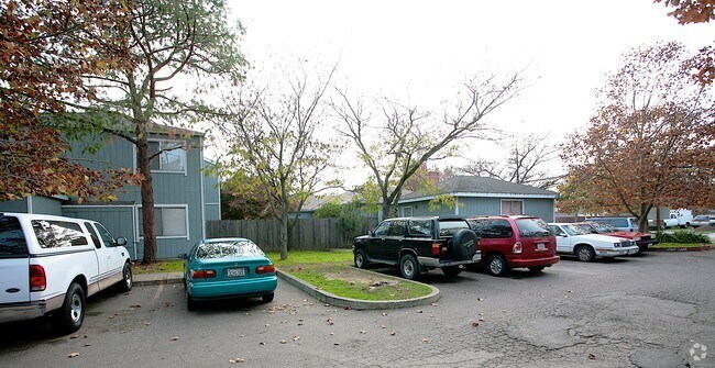 Building Photo - 2380 Corby Ave