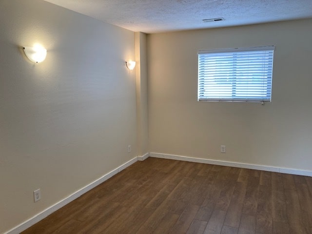 Building Photo - 2604 N Webb Rd