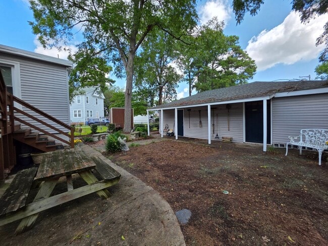 Building Photo - 132 Orleans Cir