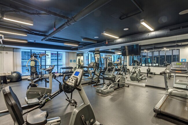 Building Photo - 375 Rue de la Concorde