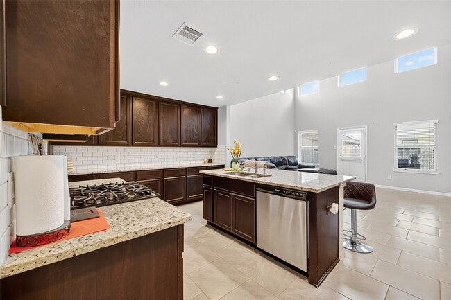 Building Photo - 8007 Carillon Way