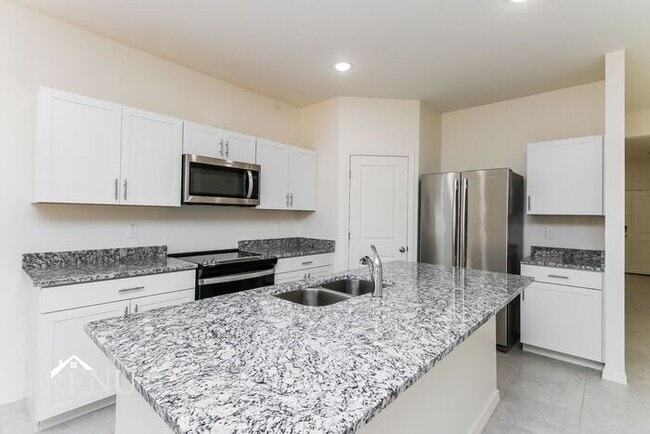 Building Photo - 35383 W San Capistrano Ave